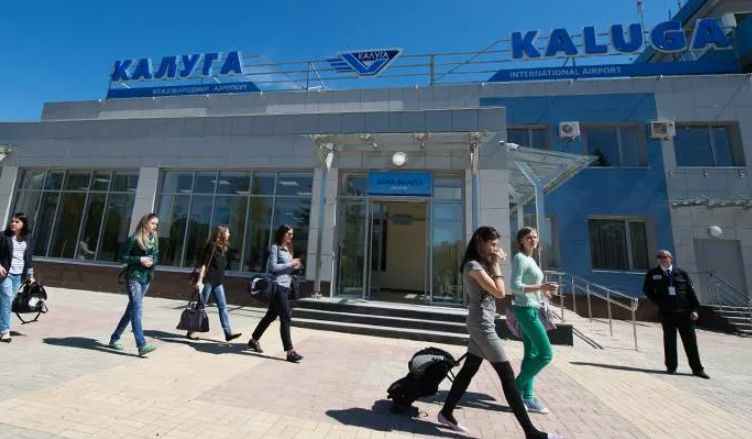 Аэропорты Калуги, Самары и Краснодара приостановили работу из-за мер безопасности