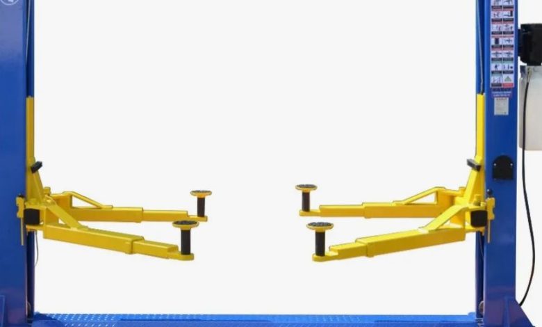 Двухстоечные подъемники: свобода работы под автомобилем
