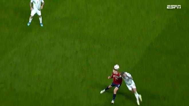 Смодикс потерял сознание в матче плей-офф квалификации ЧМ-20261