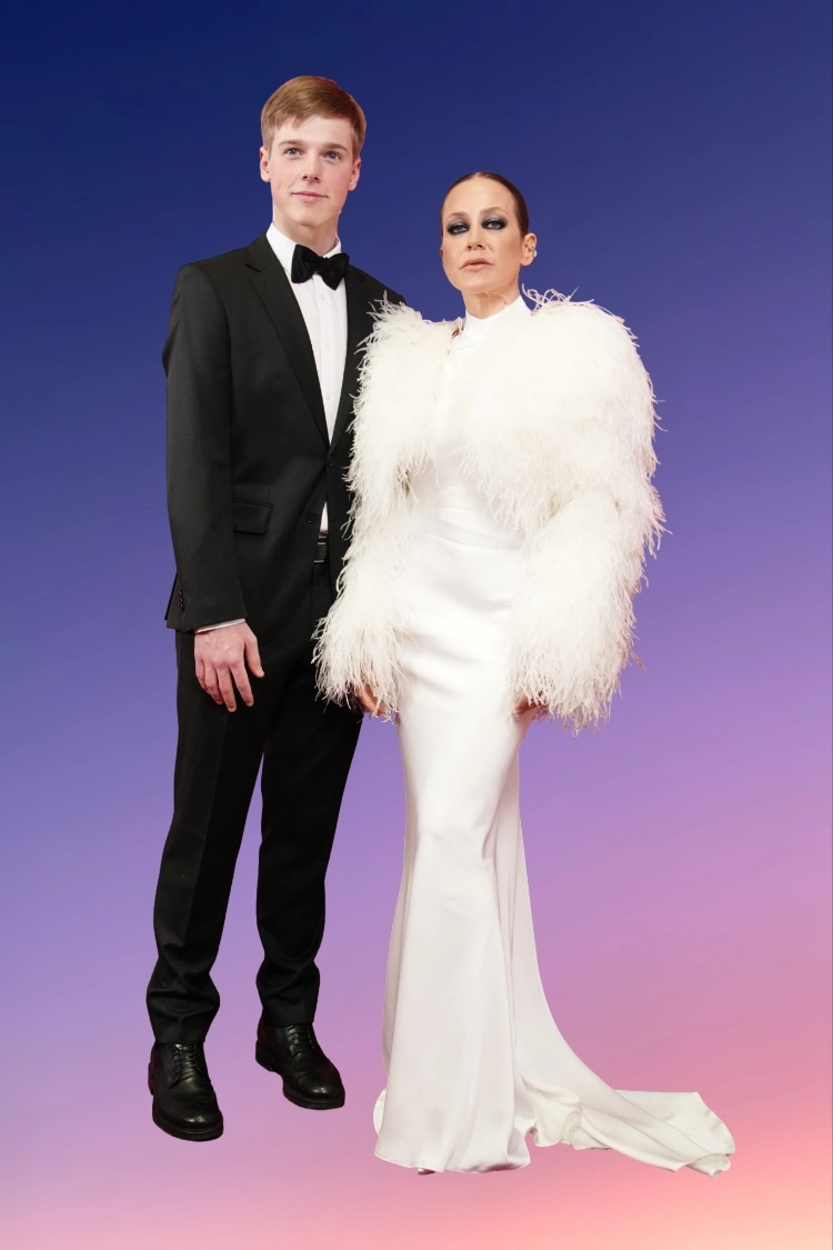 Артем Аршавин на светском мероприятии в смокинге