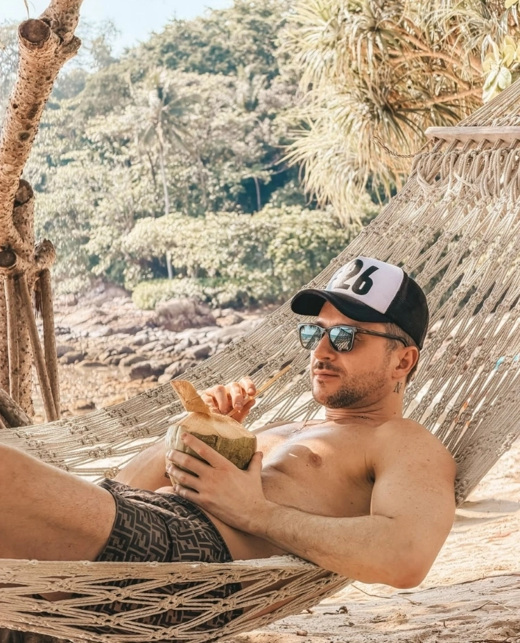 Сергей Лазарев проводит время с детьми