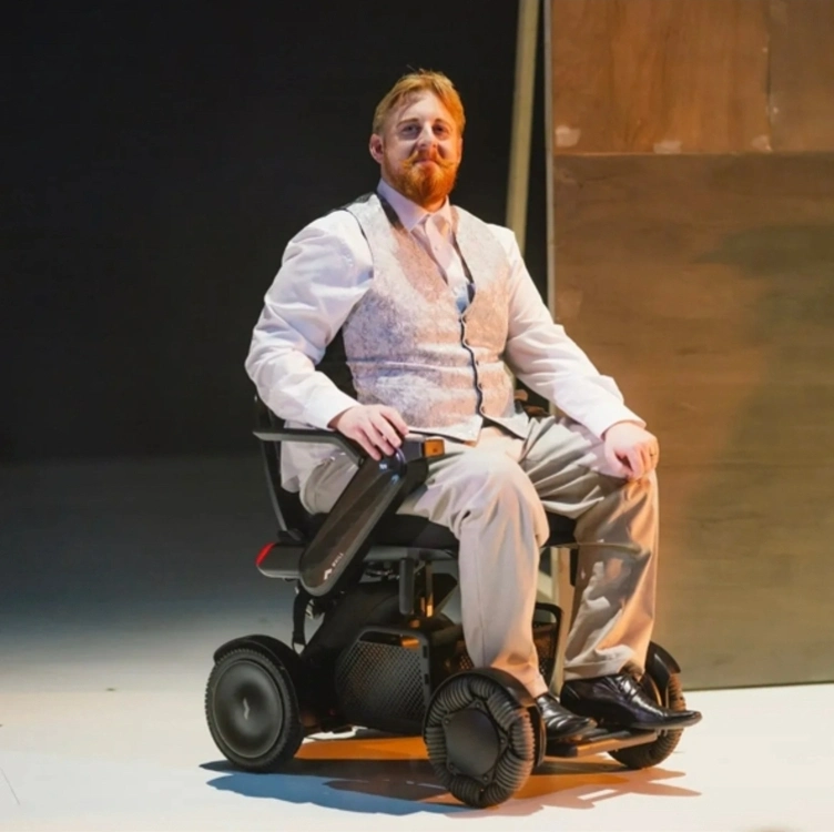 Портрет актера Майкла Патрика из соцсетей